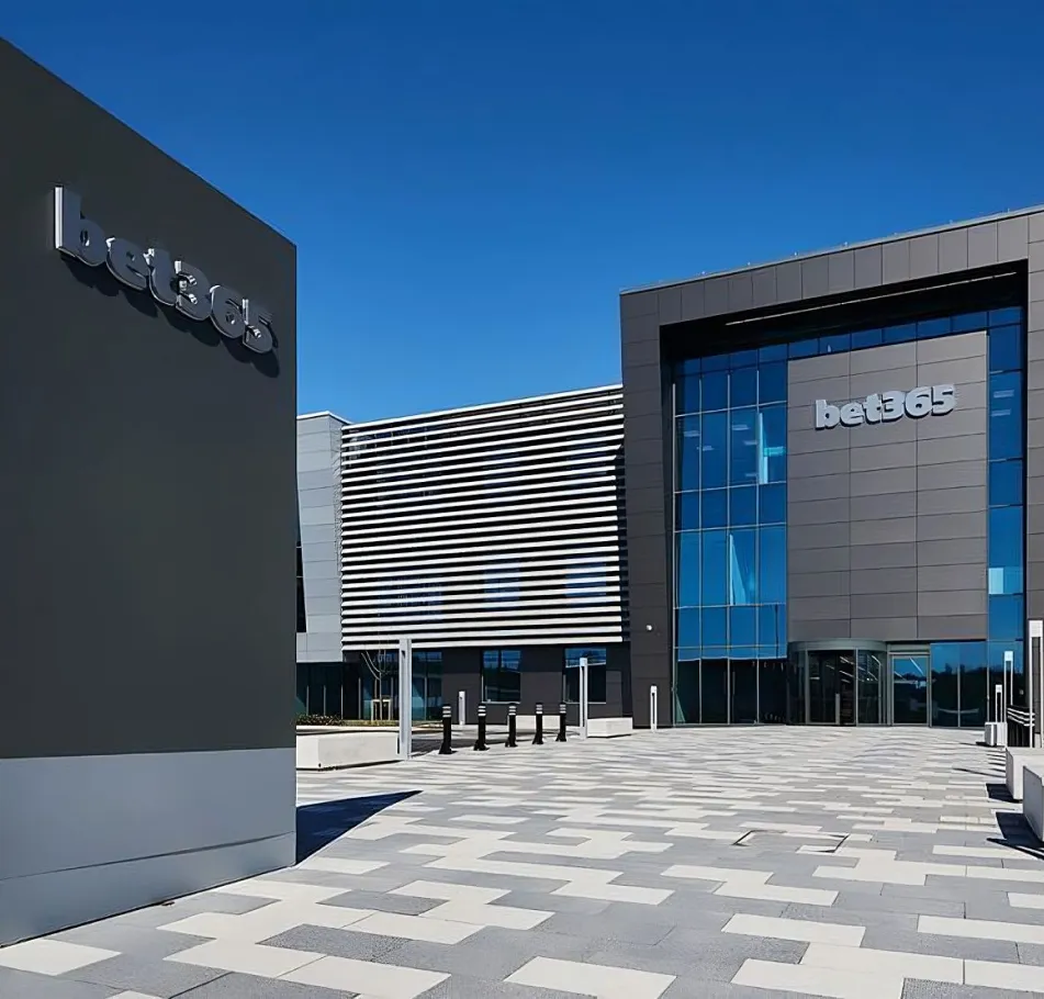 詹姆斯,助领湖人连,快船败北,最大博彩平台,在线博彩,顶级博彩网站,体育博彩,真人赌场,博彩平台排名,高赔率博彩